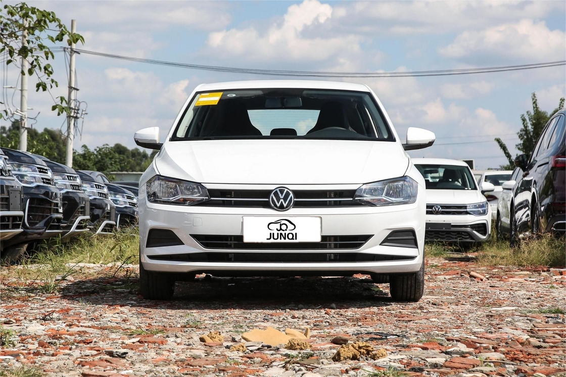 Auto a benzina Volkswagen POLO 1.5L Motore a benzina Con 185 km / h velocità massima per un viaggio confortevole