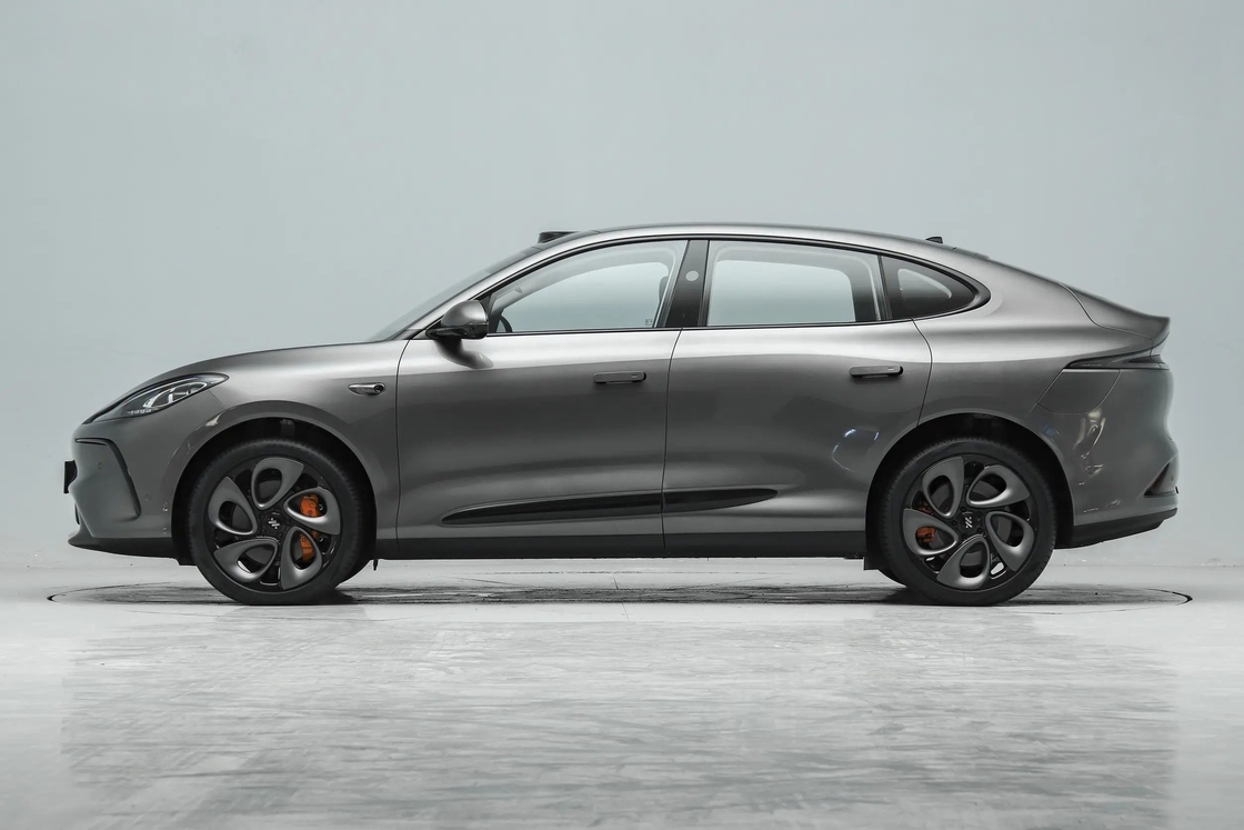 5 posti IM Auto elettrica a trazione integrale Zhiji LS6 SUV medio e grande