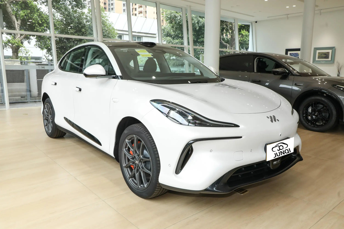 Zhiji LS6 2023 Max Super Performance Edition IM Auto elettrica 787 cavalli SUV medio e grande