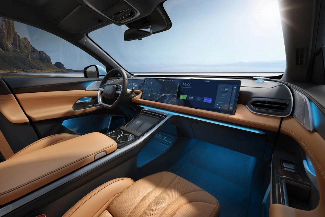 Auto elettrica da media a grande Xiaopeng 5 porte 5 posti Xpeng G9 SUV elettrico puro