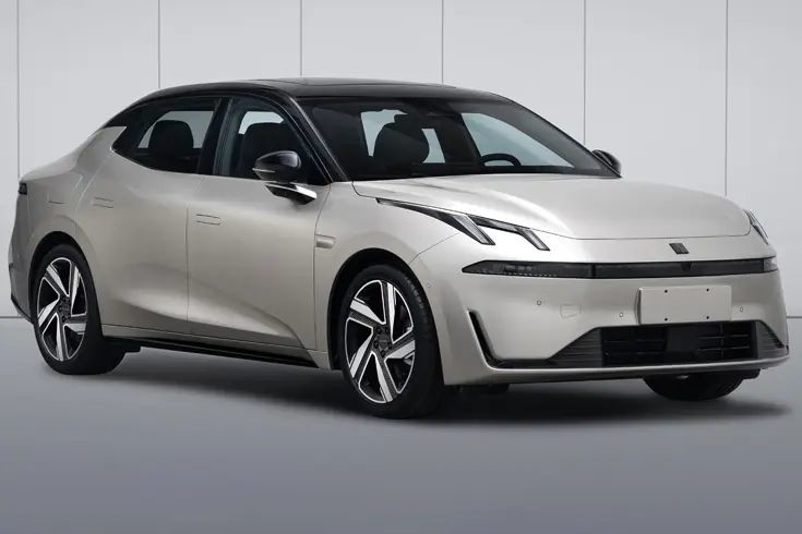 Lynk Co 07 2024 modello Em-P Batteria lunga 126 km Nuova auto versatile Soluzione di mobilità sostenibile per i consumatori urbani