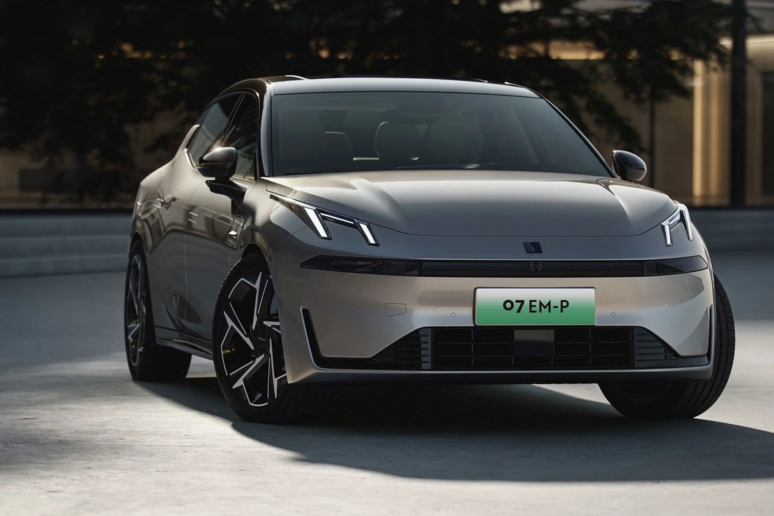 Med Size 126km Lynk & Co Electric Car Long Battery Life Lynk Co 07 2024 Modello Em-P