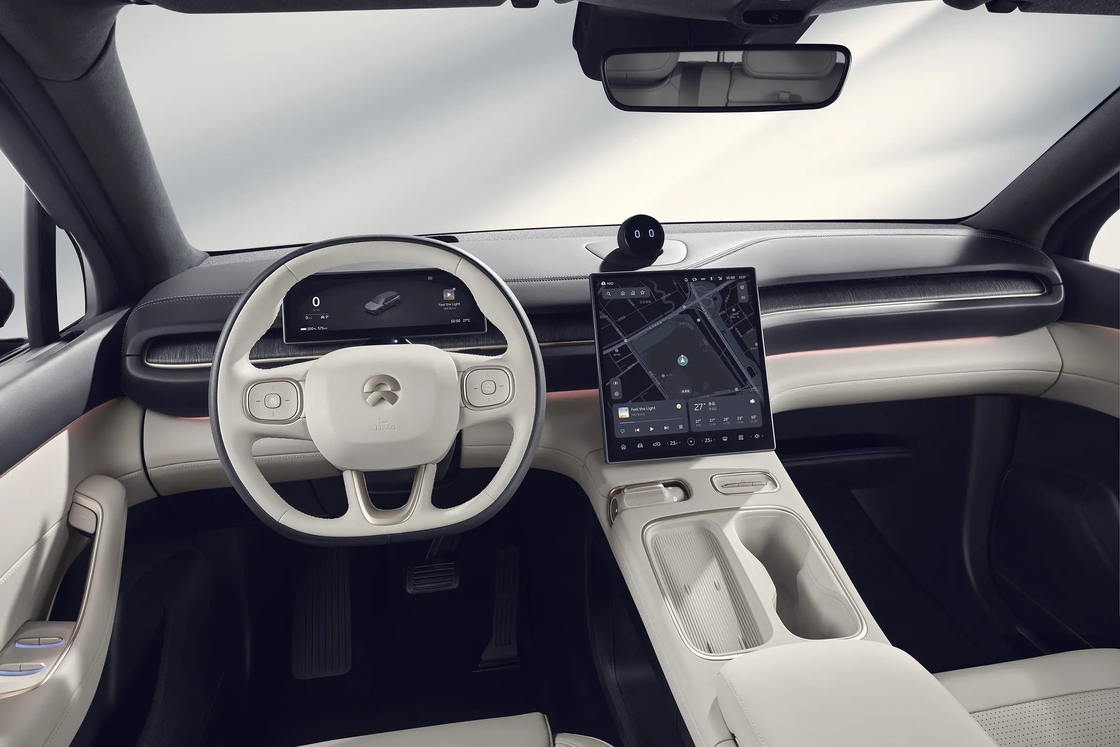 Vivi prestazioni senza pari con la tecnologia avanzata del crossover elettrico NIO ES6 a portata di mano