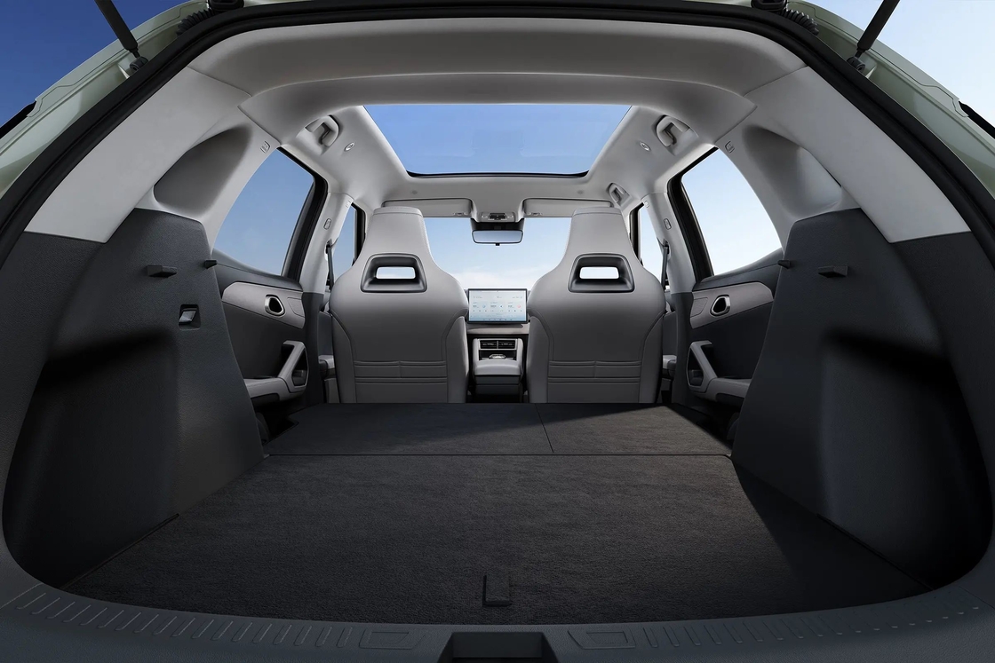 BYD Yuan UP Il crossover elettrico trasformativo per la mobilità urbana moderna