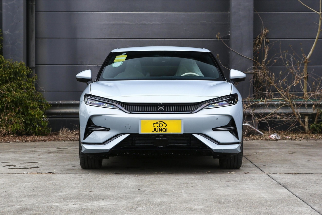 4WD Byd Song L EV Champion 662km Long Range 5 porte 5 posti SUV Veicolo a nuova energia