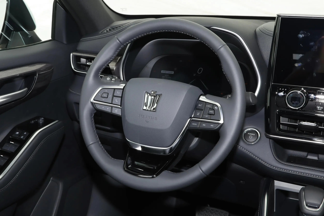 Sedana Tipo Ibrido Toyota Auto elettrica 4 porte 5 posti Toyota Crown Land Release