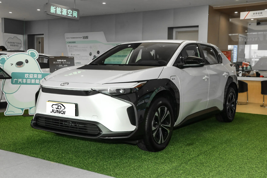 120 mph FWD Toyota Bz4x Electric Car Hatchback SUV di medie dimensioni Pure Electric 204 HP