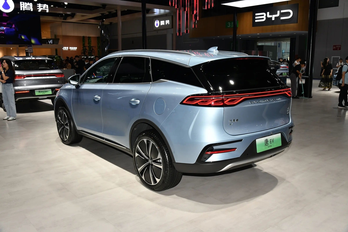 Scopri la potenza e l' eleganza della BYD Electric Car Il modello di punta della linea Tang