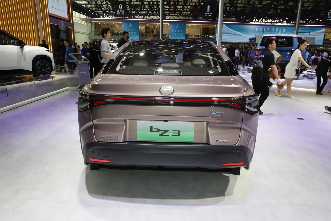 160 km/h Velocità massima Toyota BZ3 Electric Sedan Mid Size Toyota EV Cars