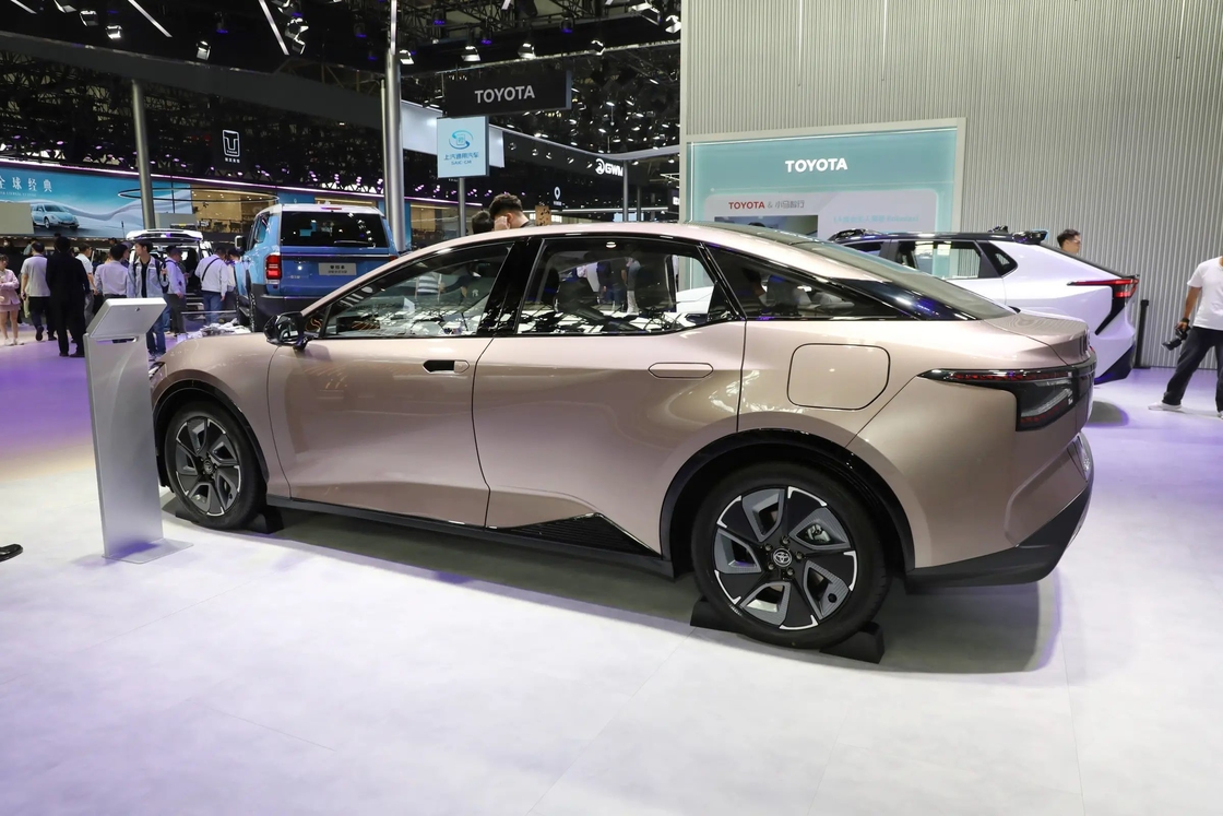 160 km/h Velocità massima Toyota BZ3 Electric Sedan Mid Size Toyota EV Cars