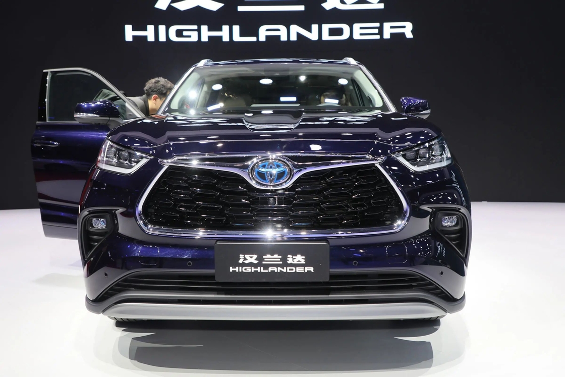 4 porte 5 posti Toyota Highlander Auto con Turbocompressore e sistema ibrido
