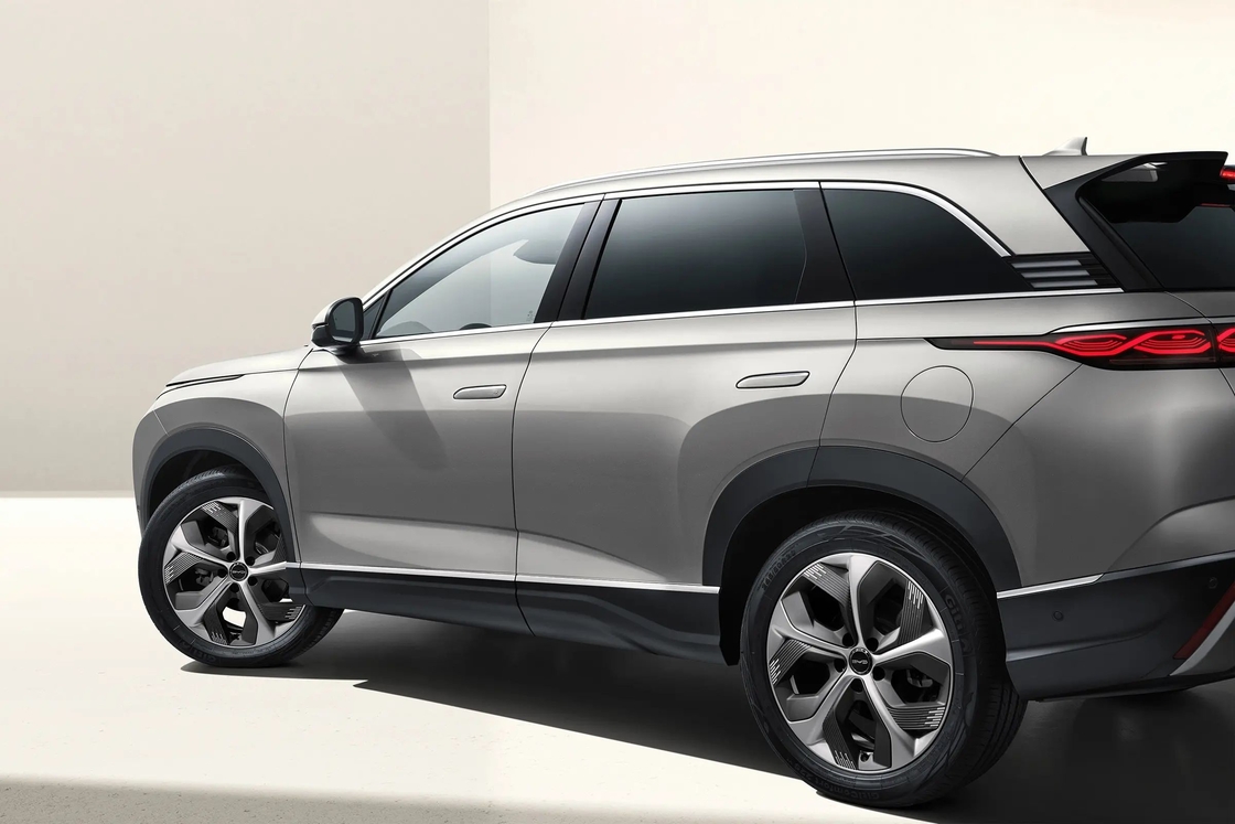 New Energy BYD Electric Car BYD Fregata 07 Dm-I EV Auto SUV