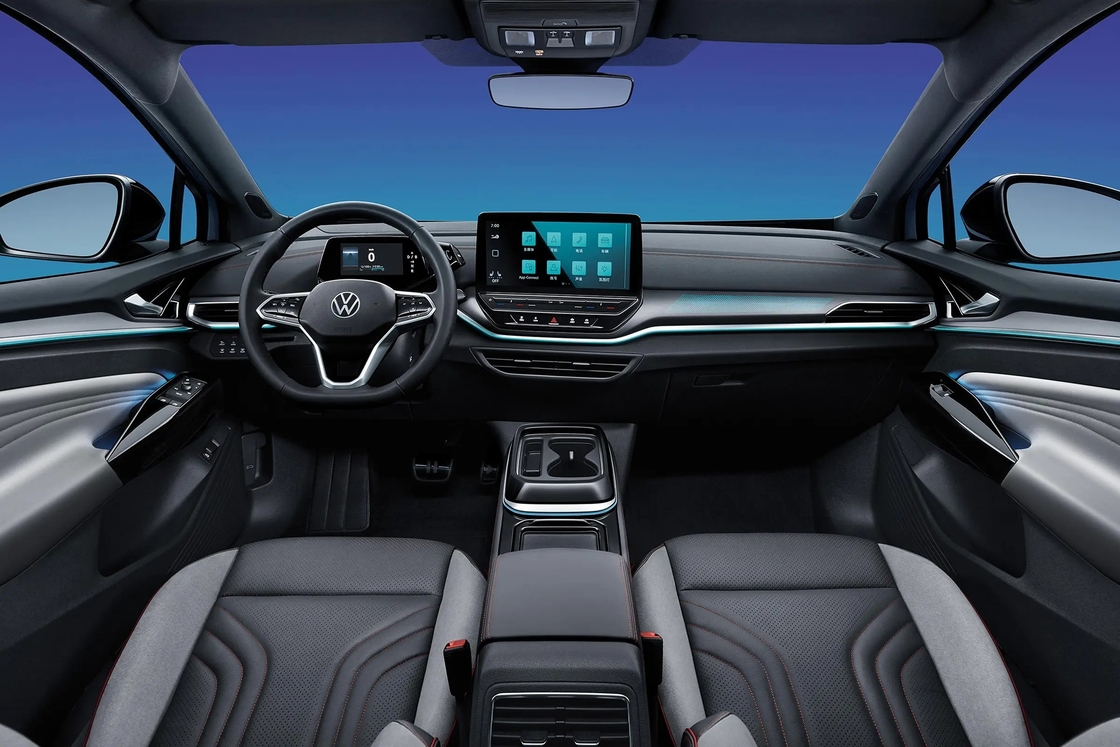 Volkswagen ID.4 Il SUV elettrico con comandi intuitivi e un grande display di infotainment