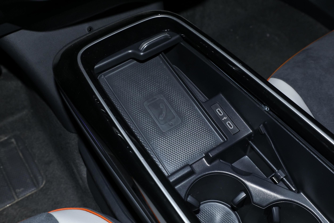 VW ID.6 La scelta intelligente e elegante per il trasporto familiare con energia elettrica