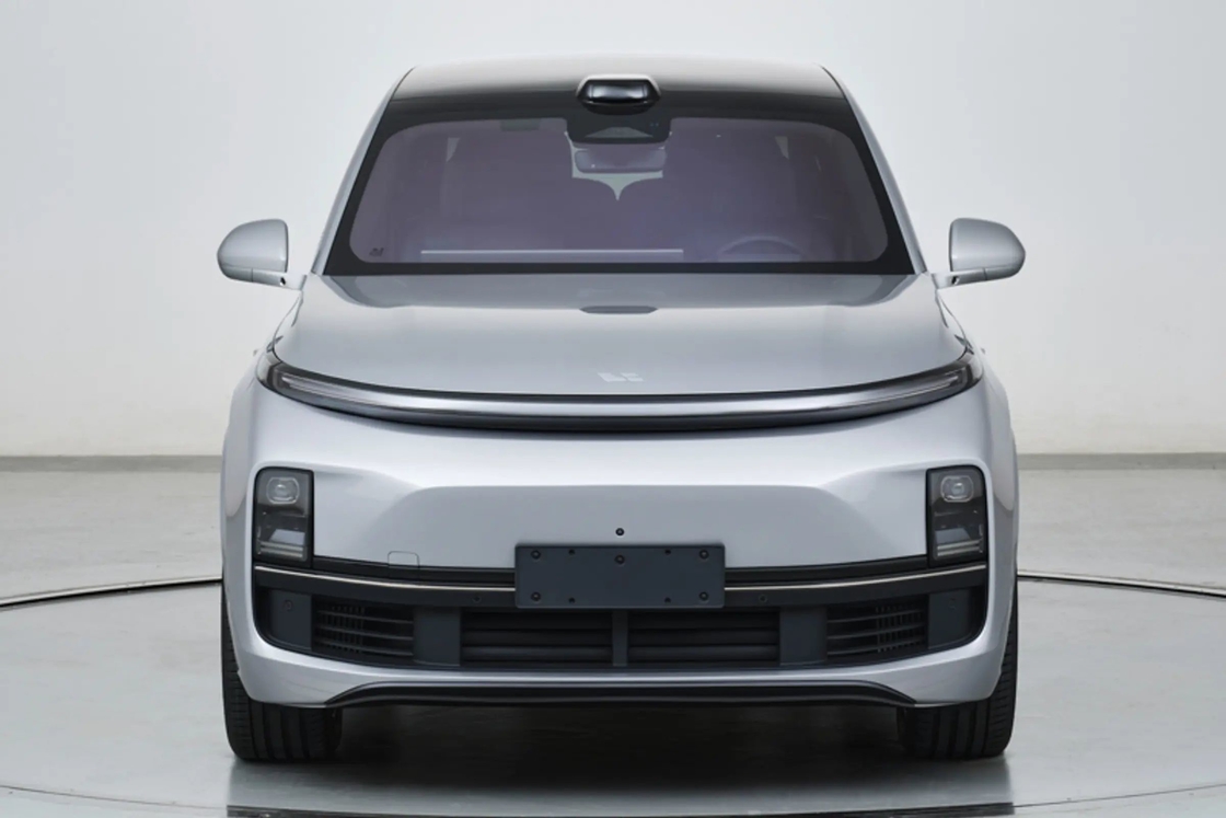 5 porte 6 posti L8 Lixiang auto elettrica SUV a sinistra con 800 km di autonomia