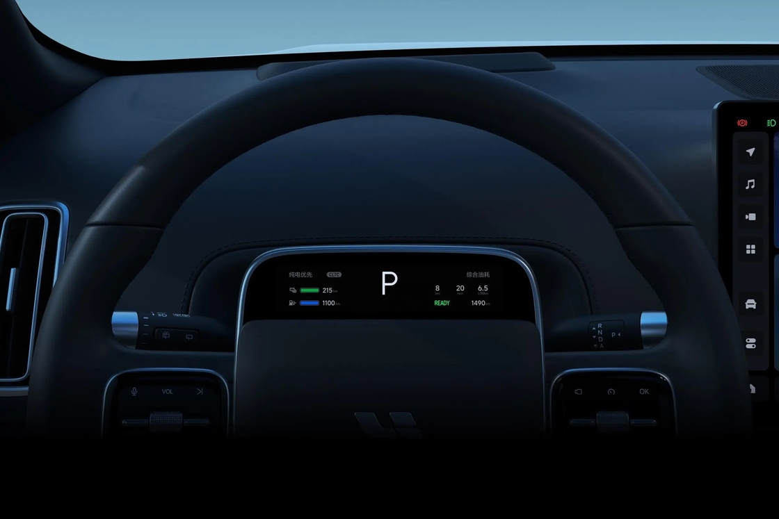 Configurazioni di fascia alta Auto elettrica Lixiang Ideal L7 con frigorifero e TV LCD