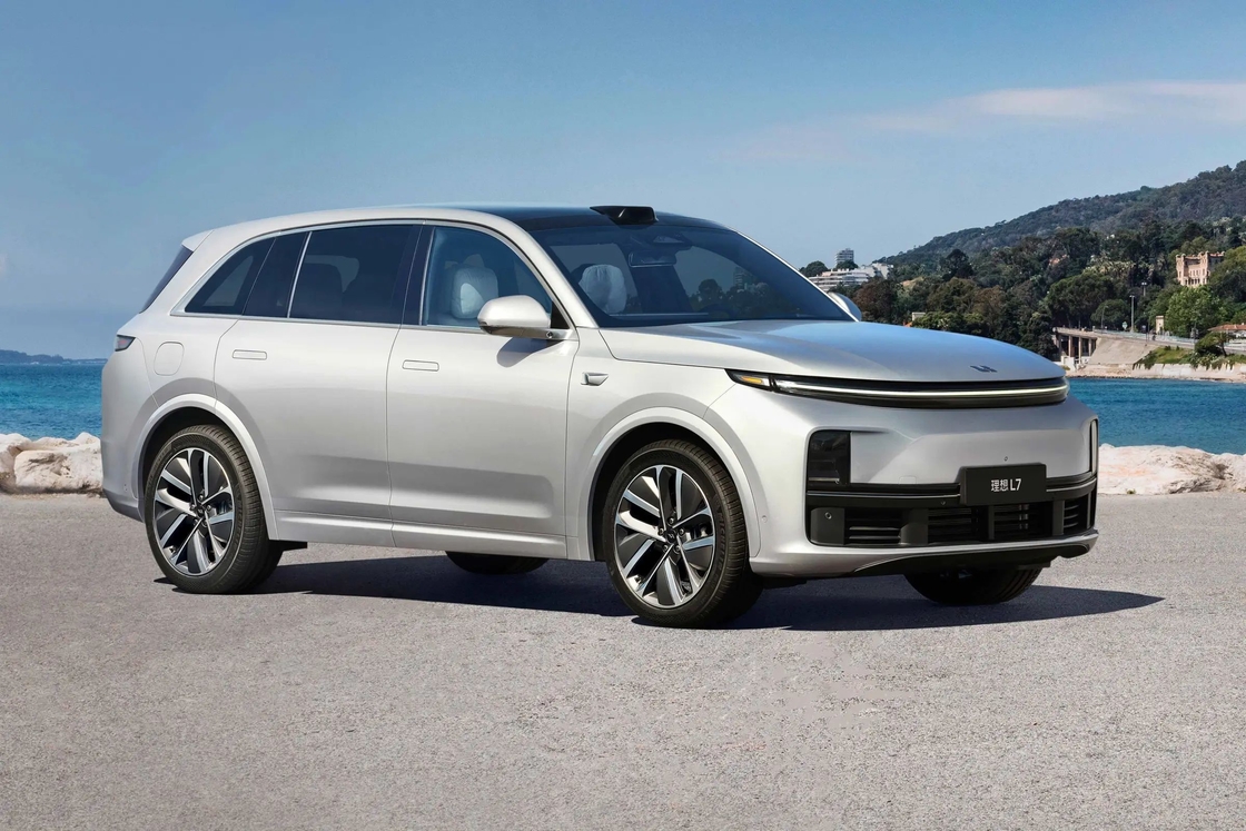Auto elettrica Li L7 con 1 315 km di autonomia completa e 225 km di autonomia elettrica pura