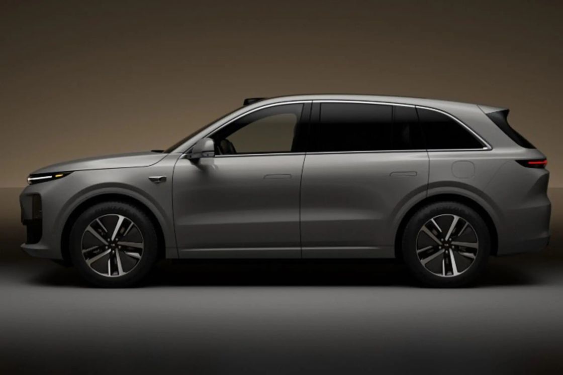 Ideale L6 Lixiang Electric Car 300kW di potenza e 1390km di autonomia per un confortevole SUV di lusso a cinque posti