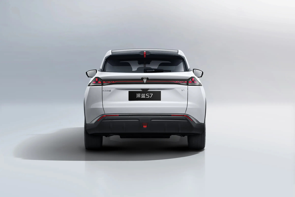 DEEP BLUES07 Changan Auto elettrica Veicoli a nuova energia SUV di medie dimensioni 180 km/h