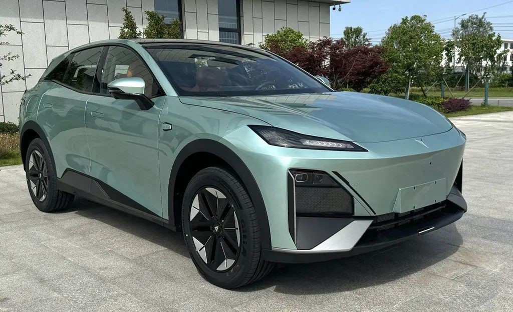 Guida sinistra Changan Auto elettrica DeepBlue 07 La perfetta combinazione di forma e funzione