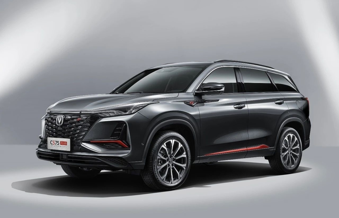 Scopri il futuro del trasporto sostenibile con la vettura elettrica Changan DeepBlue Shenlan G318