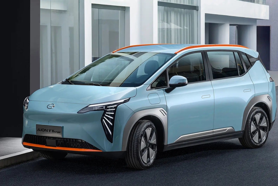Autovetture elettriche a basso consumo Aion Y con il supporto di un'impresa statale e un servizio post-vendita garantito