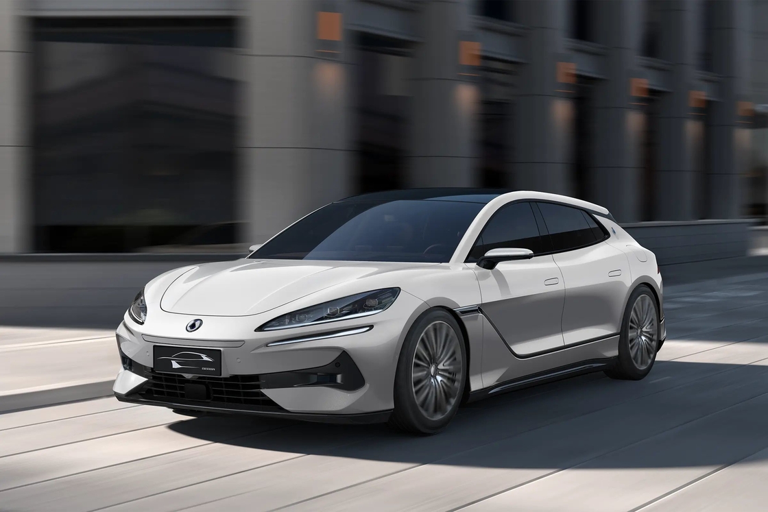 2024 DENZA Z 9 GT Luxury Intelligent Plug-In Hybrid a 5 porte e 5 posti