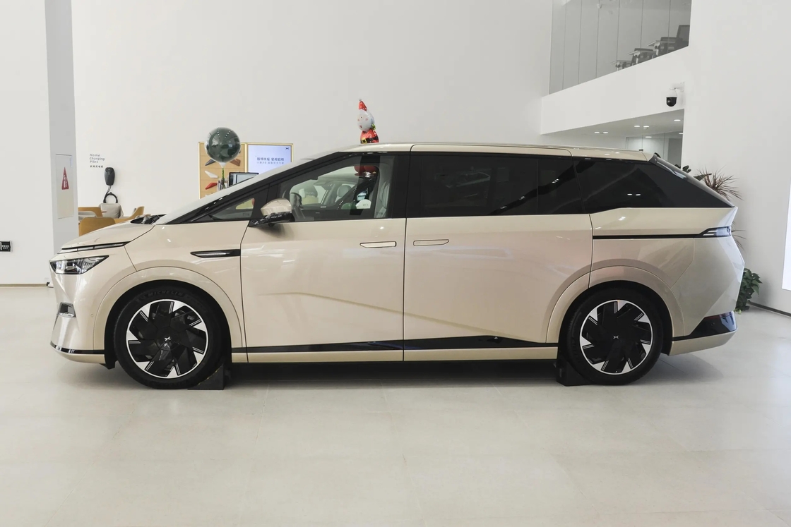 2024 Xpeng X9 MPV Pure Electric 320Ps Ultra Long Range 702 AWD 640km Pro Max con X9 New Energy Vehicle