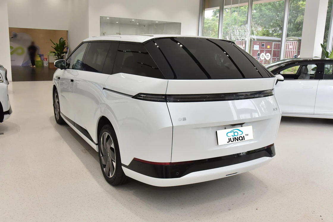 Nuova auto elettrica Xpeng x9 4wd versioni MAX ad alte prestazioni Xpeng x9 MPV Nuovo veicolo elettrico