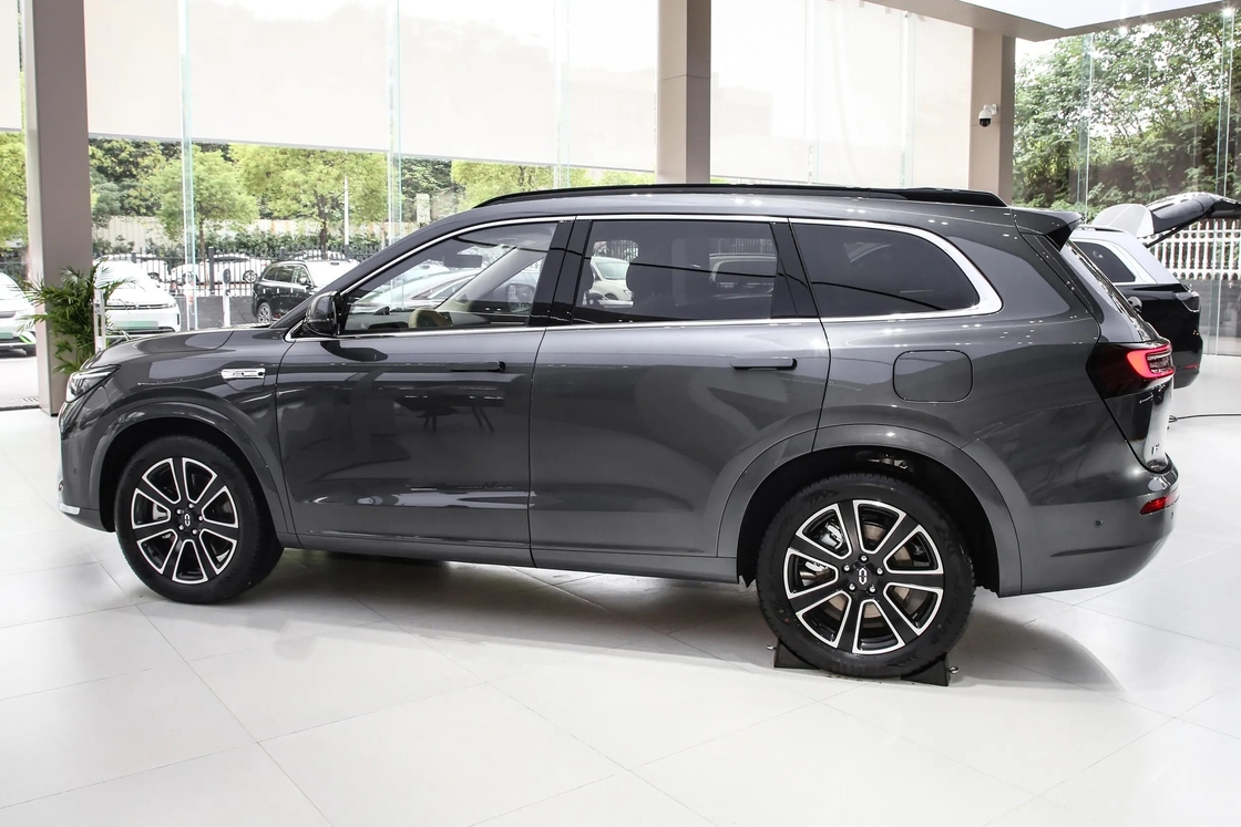 2025 AITO M7 SUV ibrido Veicolo a nuova energia da Hua~wei Auto Seres Off-Road Auto elettrico Efficienza energetica
