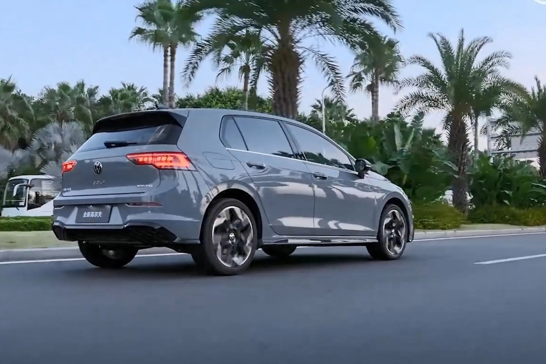 Vendita a caldo economica Cina Auto 2023 Volkswagen Golf8 380 TSI DSG GTI Benzina berlina Auto usate