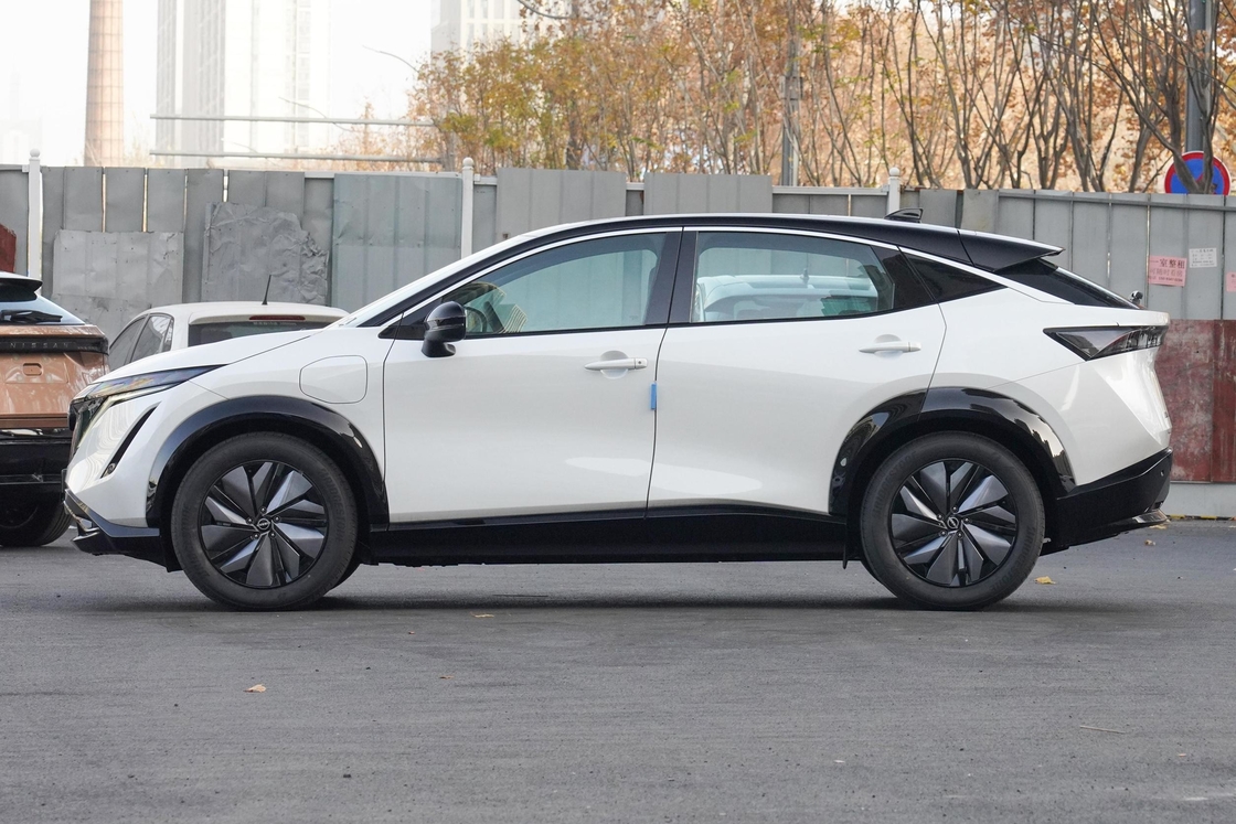 Nissan Ariya Volante sinistro Puro elettrico 242 cavalli Automobile elettrica Alta velocità 160km/h Lunga autonomia 623km EV SUV elettrico di lusso