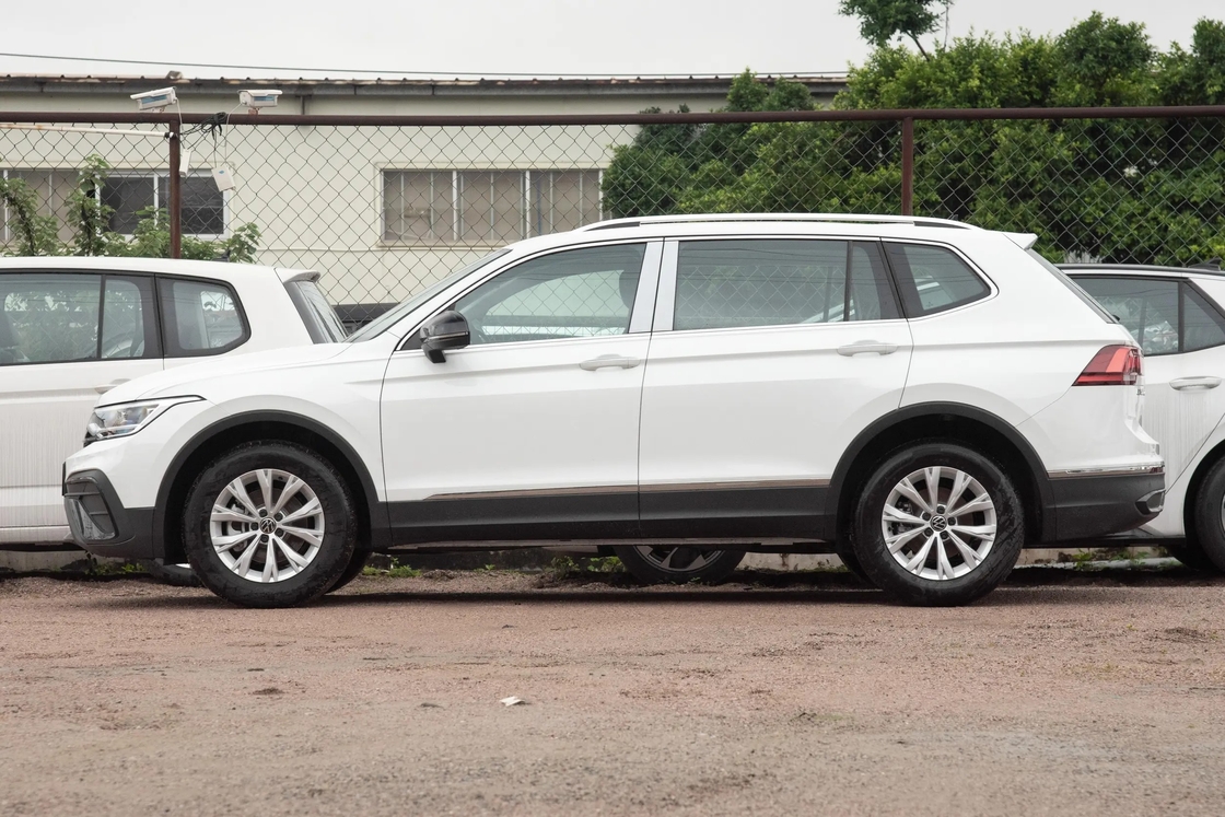 Volkswagen Tiguan 2024 R line 380TSI 4WD 1.5T 2.0T VW Tiguan L pro edizione ammiraglia 5 posti Autoveicolo a benzina SUV
