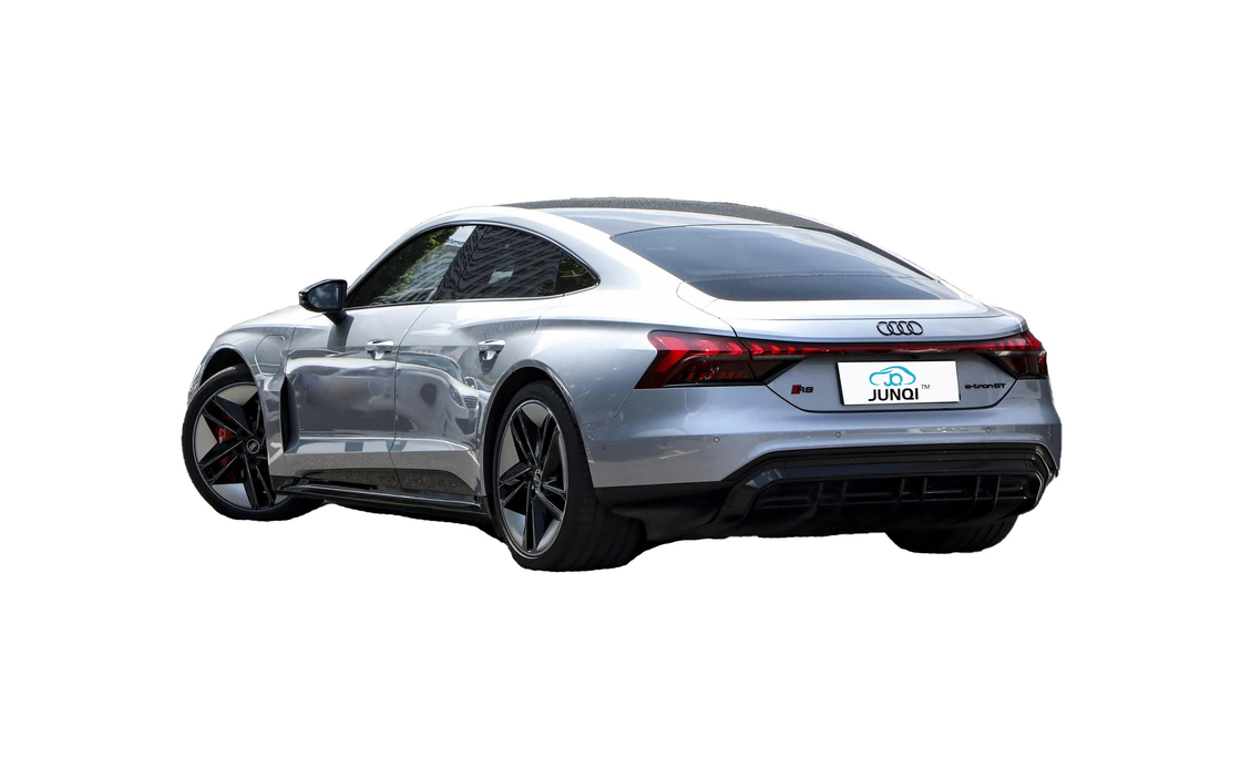 Au-di RS E-tron GT 2024 Sedan sportiva completamente elettrica 4WD 495km Range 510kW Potenza lusso Au Di EV con funzionalità di sicurezza avanzate