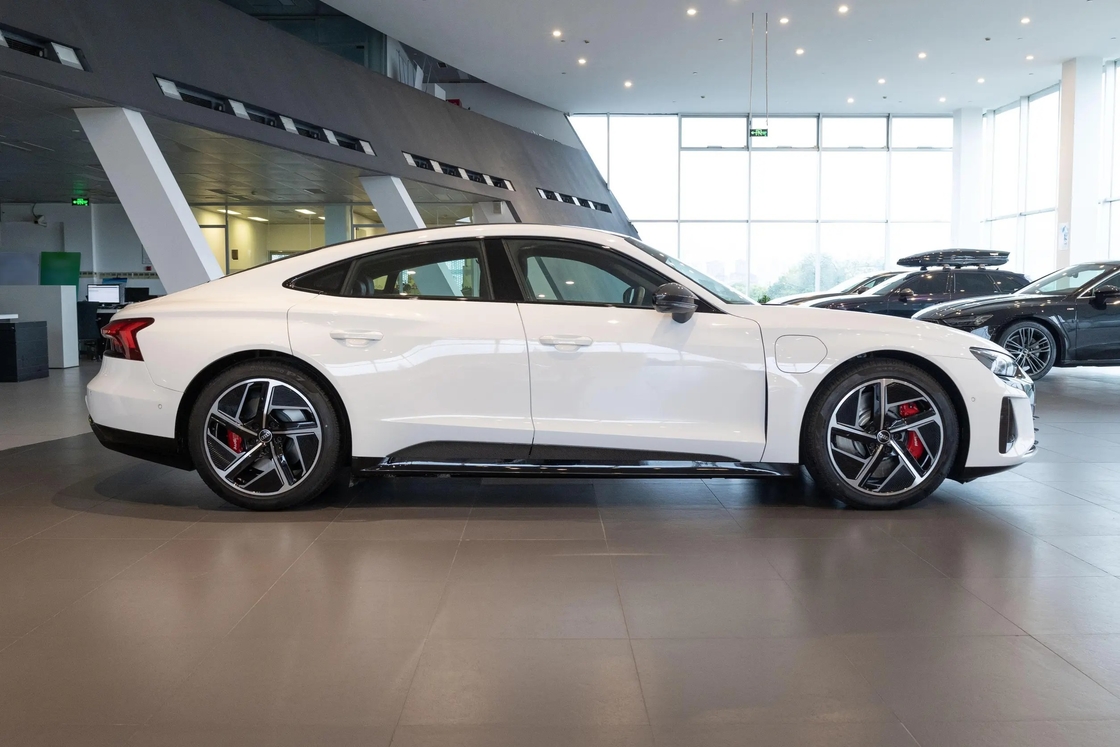 Spot 2022 Nuova energia Au Di E Tron Automobile elettrica sportiva ad alta velocità Au Di Etron Auto usata Nuova auto Rs Au Di E-tron Gt Car