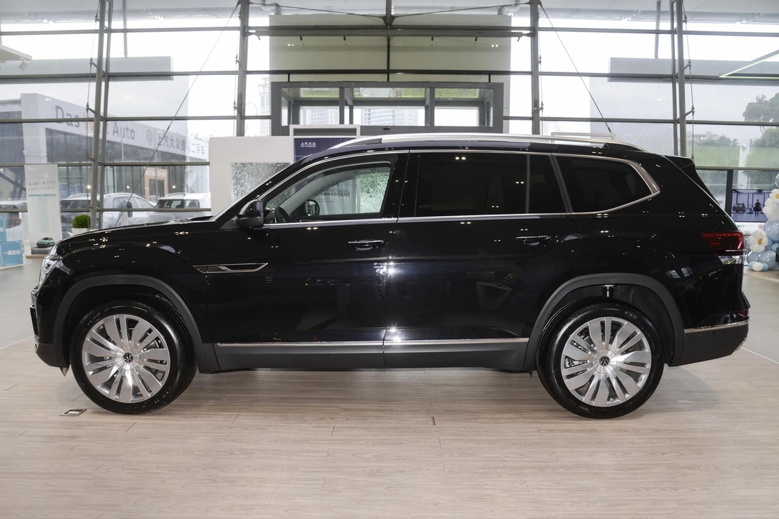 VW Touron 2.5T-A/MT-530 4WD Versione di punta 7 posti SUV grande spazio