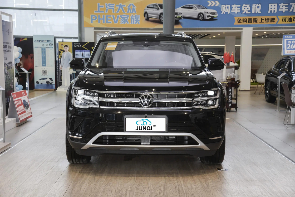Prodotto in Cina 2024 Volkswagen Touron veicolo a benzina 0km usato più recente versione di carburante auto in magazzino