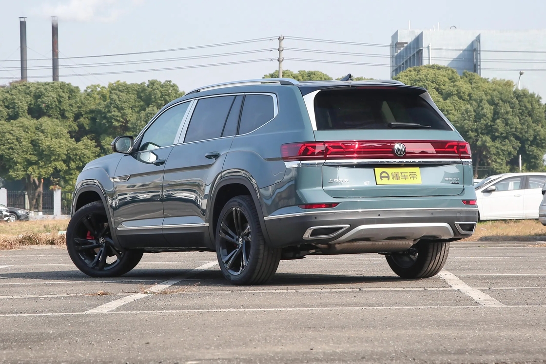 VW Touron 2.5T-A/MT-530 4WD Versione di punta 7 posti SUV grande spazio